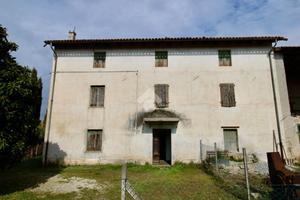 CASA SEMINDIPENDENTE A BICINICCO