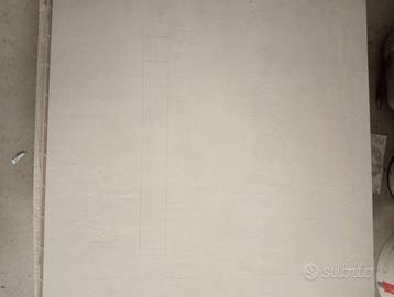 Piastrelle bianche bagno