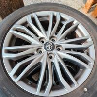 Cerchi e gomme Toyota C-HR