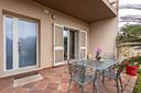 elegante-appartamento-con-giardino-privato-a-villa