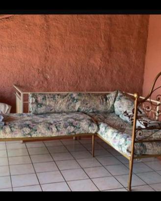 Due Letti-Divano in ferro battuto
