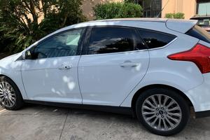 Ford Focus 2.0 TdCi 115 CV Powershift Titanium