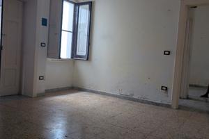 Piano terra+locale brindisi-commenda