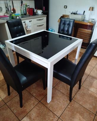 tavolo allungabile con 4 sedie