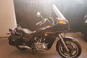 Honda GL 1100 Gold Wing - 1982