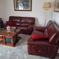 coppia di divani in pelle di qualità