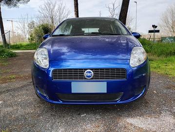 Fiat.   Grande punto