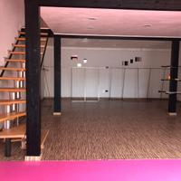 In via sciesa Locale soppalcato di 110 MQ