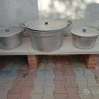 3 Pentole alluminio medio/grandi con coperchio