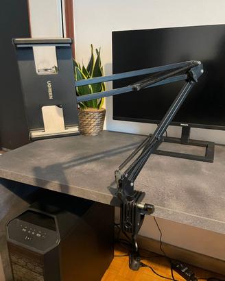 Asta da scrivania per smartphone