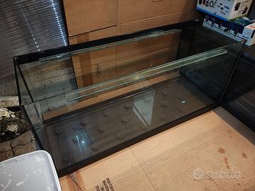 Acquario 240 litri