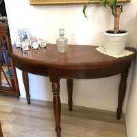 Tavolo tondo+ 4 sedie+ consolle da gioco