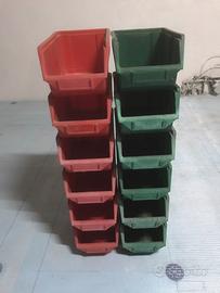 12 contenitori come da foto