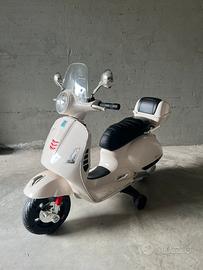 Piaggio Vespa GTS Super elettrica per bambini