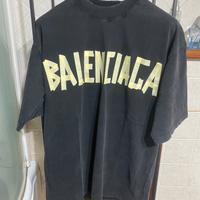 maglietta balenciaga