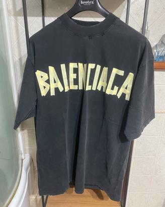 maglietta balenciaga