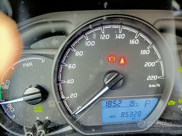 Toyota Yaris hybrid 1,5