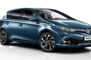 Toyota Auris 2’ serie modello Hatchback Lounge