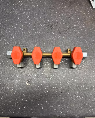 collettore rampa gas 4 vie in ottone con rubinetti