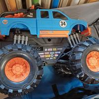 grande fuoristrada truck giocattolo 