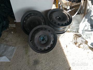 set di cerchi Renault dacia 14 pollici 