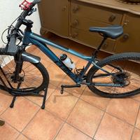 Bicicltta Cube Attention s-l mis. M 2022 29’