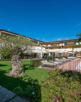 2 LOCALI A PADENGHE SUL GARDA