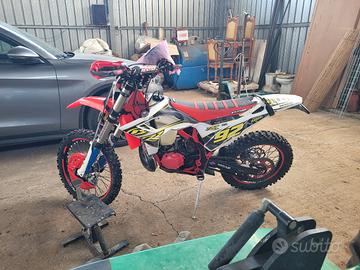 beta 300 rr 2019 full accessiori  prezzo tratabile