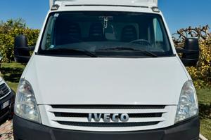 IVECO DAILY 35c14 Furgonato con sponda idraulica