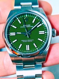 Rolex OP 41mm verde 10/2025 134300 nuovo
