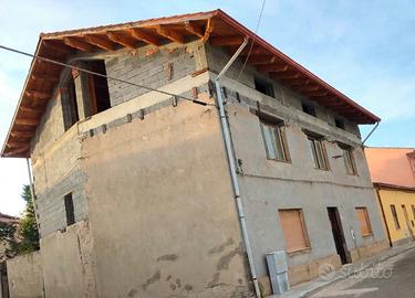 Terralba Casa Indipendente con Corte - TETTO NUOVO