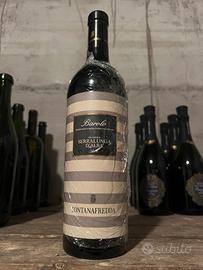 Vino rosso bottiglia barolo champagne