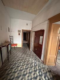 Casa campidanese con cortile