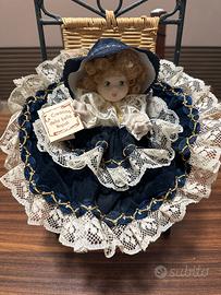 Bambola in porcellana vintage da collezione