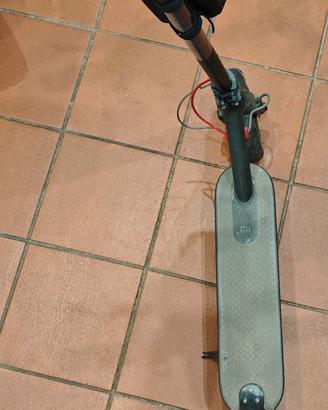 Xiaomi Mi Electric Scooter M365
