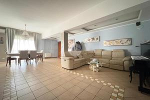 3 LOCALI A MONTALTO UFFUGO