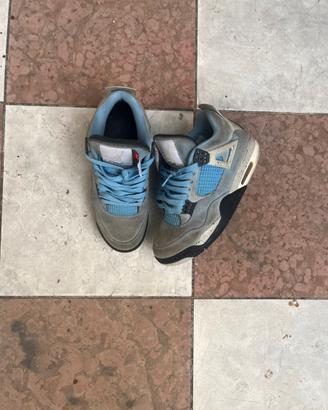 Jordan 4 UNC