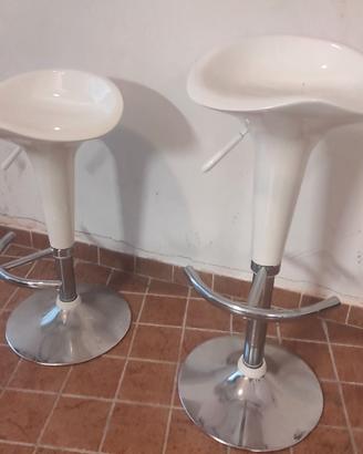 Sgabelli regolabili bianchi