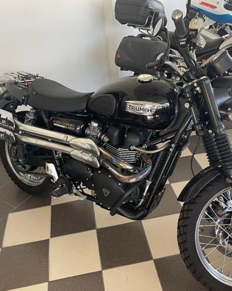 TRIUMPH SCRAMBLER 900 del 2010  soli km 2200