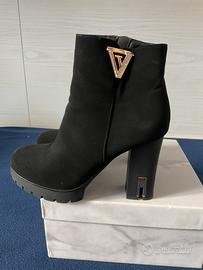 Tronchetti neri Alexoo nuovi