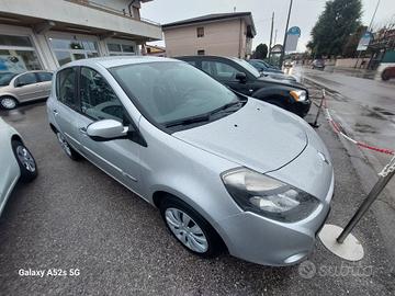 Renault Clio 1.2 16V 5 porte Dynamique