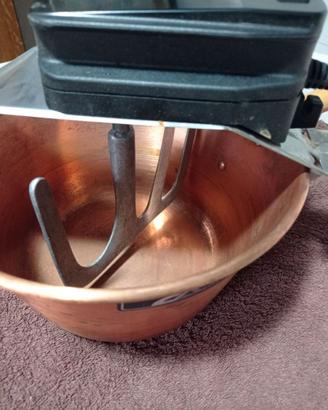 Paiolo in rame con mescolatore elettrico