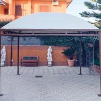 Gazebo Decorato con Tetto Curvo