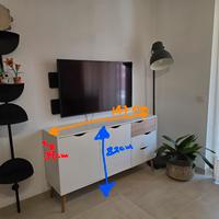 Mobile con ante e cassetti