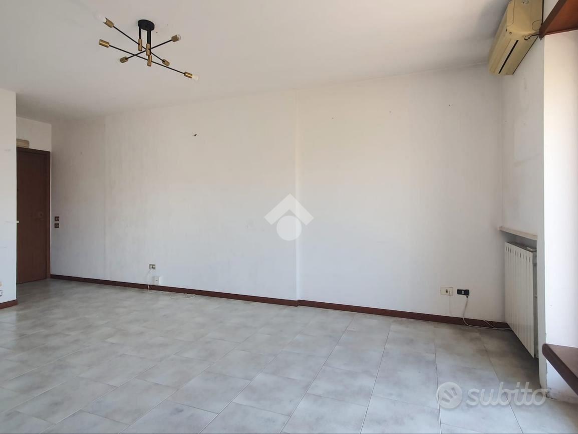 Appartamento – Castel d'Azzano, Azzano - Altro
