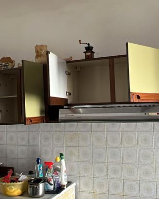cucina pensili modulabili tavolo sedie