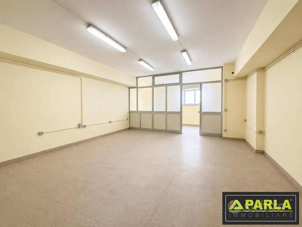 Immobile di 1900 m² con più di 5 locali a Canicatt - Vista 4