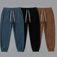 Pantalone streetwear giapponese