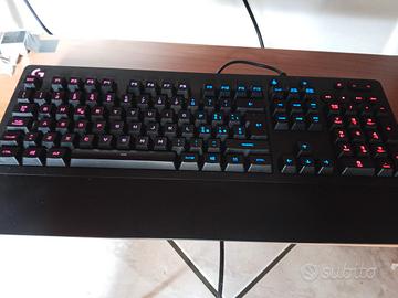 Logitech g213