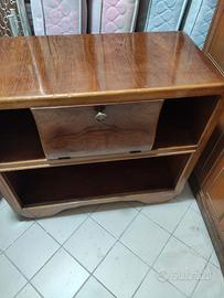 Mobili e credenza 
